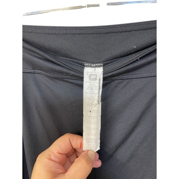 Fabletics Yogi Capri Shorts Leggings Gym Yoga Active Running Lounge Size Large - Picture 3 of 7